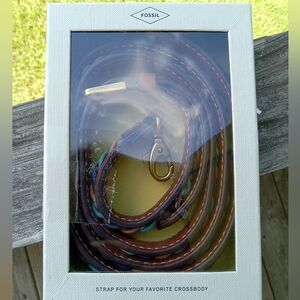 NIB FOSSIL CROSSBODY STRAP TAN